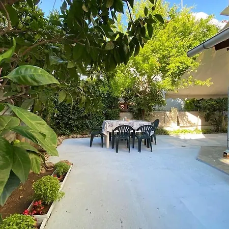 Strati's Place Holiday home